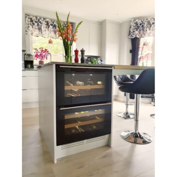 mQuvée - Pendingin anggur terintegrasi - WineCave 60DD Fullglass Hitam